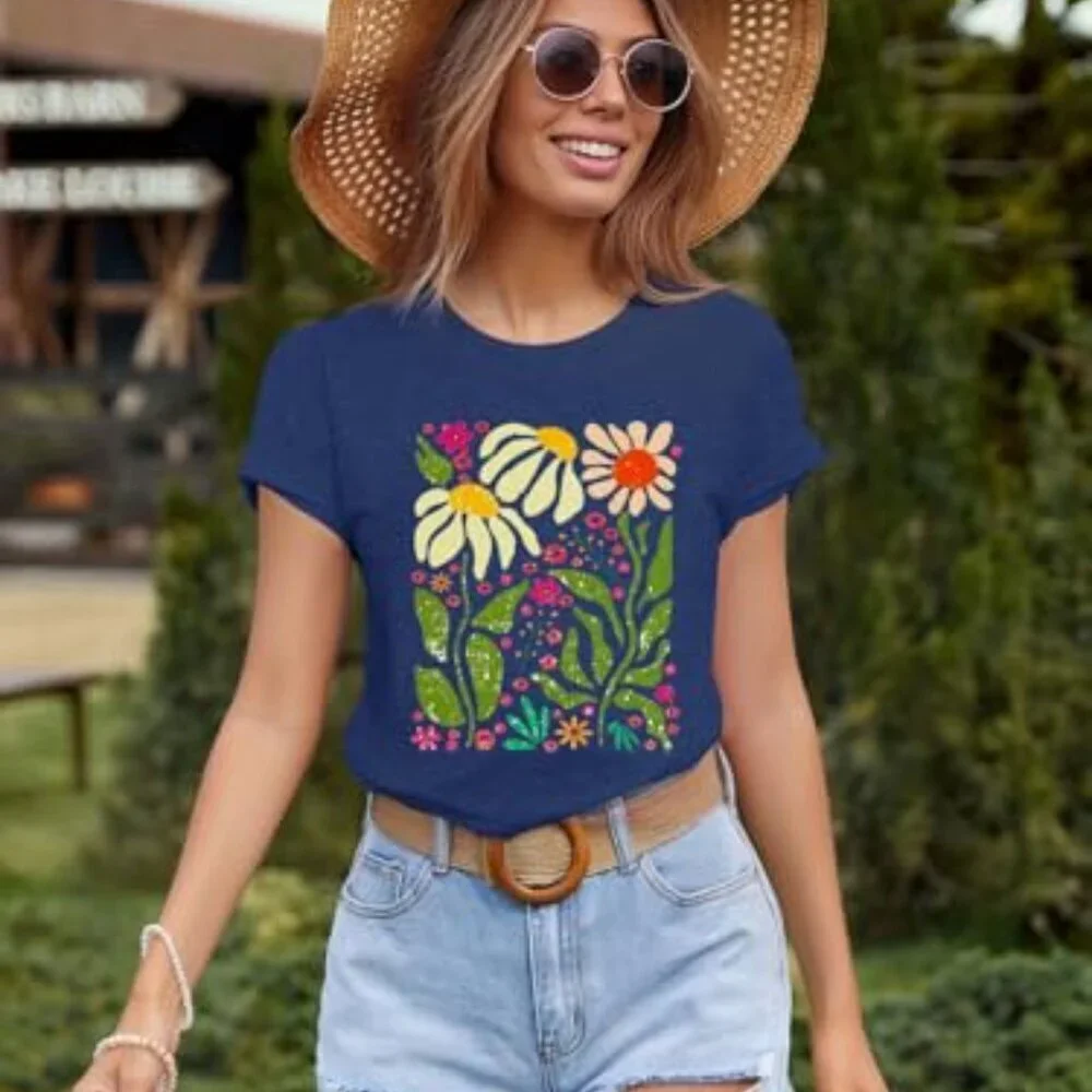 Vintage Floral Graphic Tee Boho Cottagecore Short Sleeve Top Women's T-Shirt